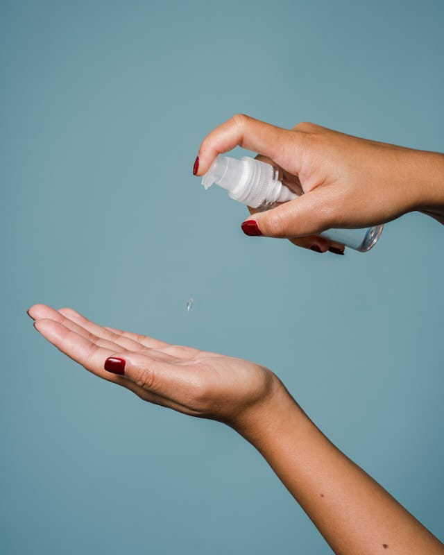 pexels-sora-shimazaki-5938526